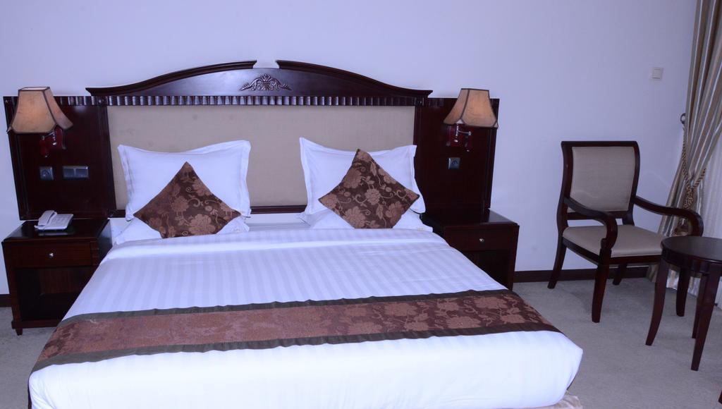 Debredamo Hotel Аддис-Абеба Экстерьер фото