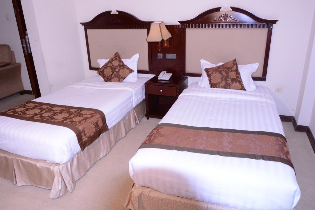 Debredamo Hotel Аддис-Абеба Экстерьер фото